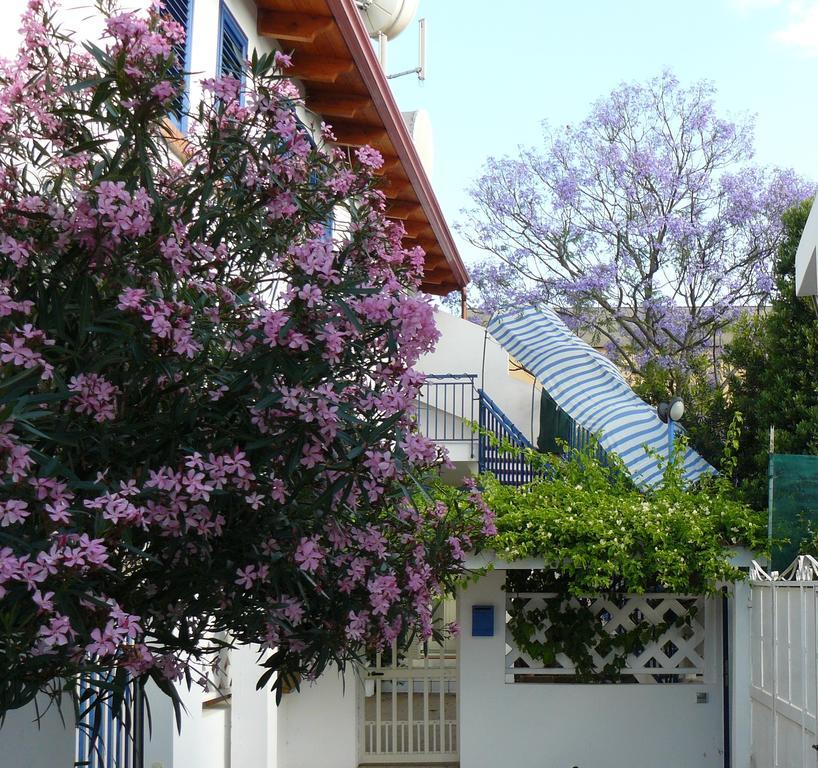 فندق SantʼAntìocoفي  La Jacaranda المظهر الخارجي الصورة